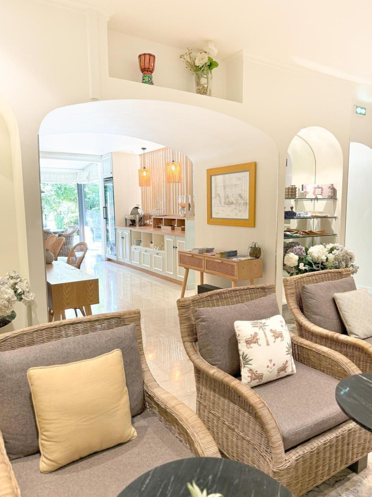 Hotel De Provence Cannes Bagian luar foto